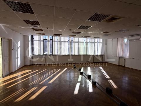 комерційна за адресою Богдана Хмельницького вул., 55