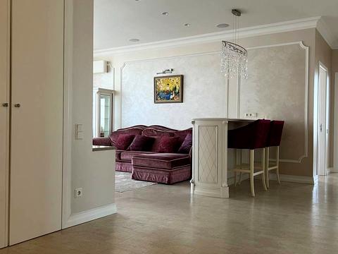 квартира за адресою Андрія Верхогляда вул. (Михайла Драгомирова), 7