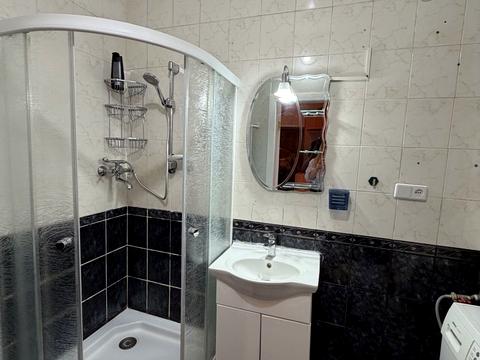 квартира за адресою Соборності вул. (Жовтнева), 46