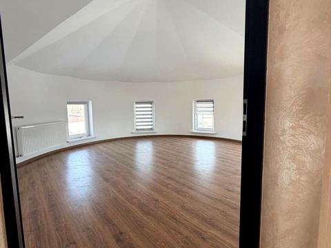 будинок за адресою с. Драгомирчани, київська, 1