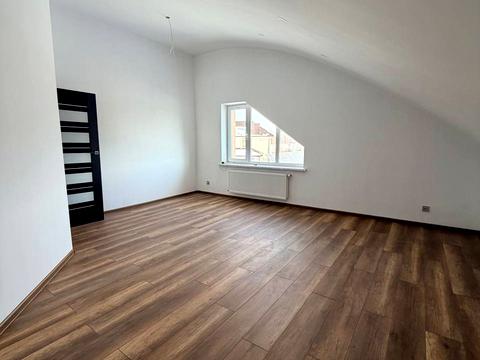 будинок за адресою с. Драгомирчани, київська, 1