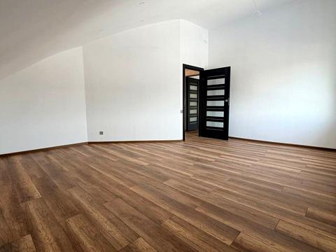 будинок за адресою с. Драгомирчани, київська, 1