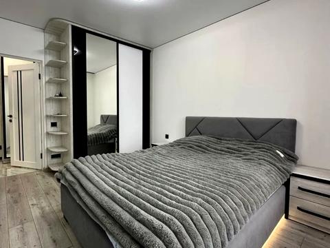 квартира за адресою Максима Залізняка вул., 1а