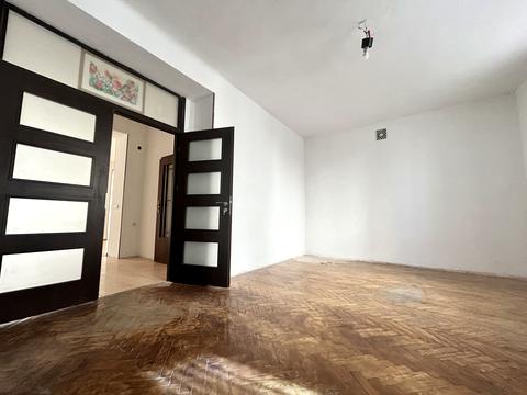 квартира за адресою Родини Барвінських вул., 12