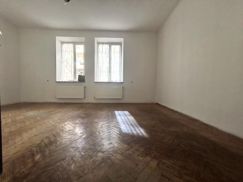 квартира за адресою Родини Барвінських вул., 12