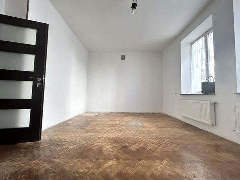 квартира за адресою Родини Барвінських вул., 12