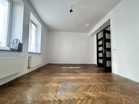 квартира за адресою Родини Барвінських вул., 12