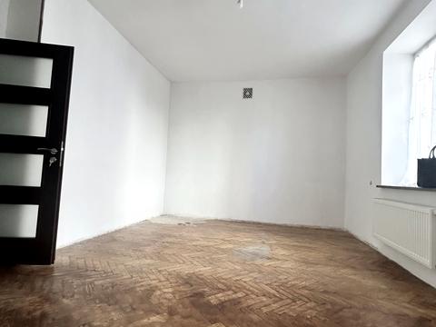 квартира за адресою Родини Барвінських вул., 12