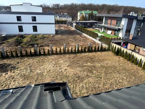 дом по адресу Озерна