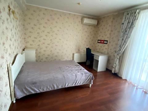 квартира за адресою Дніпровська набережна вул., 1-А