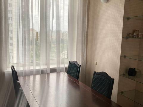 квартира за адресою Дніпровська набережна вул., 1-А