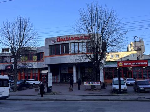 комерційна за адресою Подільська вул., 93