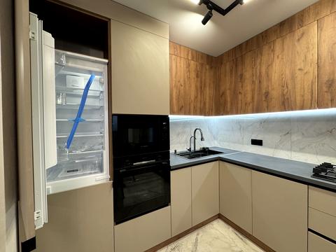 квартира за адресою Злуки просп., 7