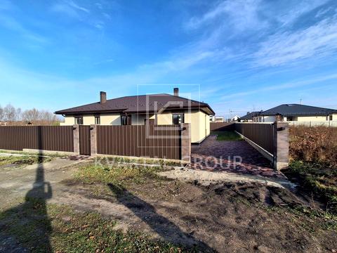 дом по адресу Евгения Плужника ул., 1