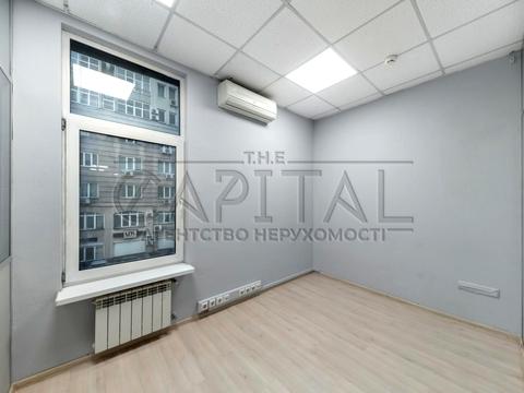 комерційна за адресою Саксаганського вул., 110