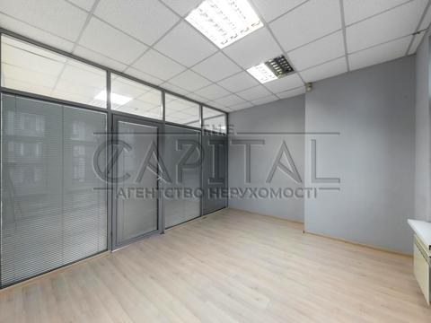 комерційна за адресою Саксаганського вул., 110