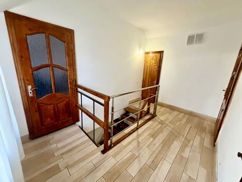 комерційна за адресою Промислова вул., 9