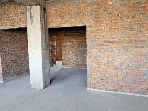 комерційна за адресою Саксаганського вул., 80