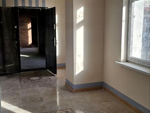 комерційна за адресою Саксаганського вул., 80