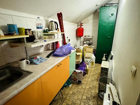 комерційна за адресою Пилипа Орлика вул., 3А