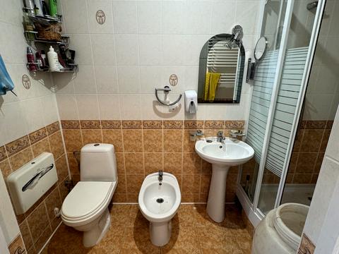 комерційна за адресою Пилипа Орлика вул., 3А