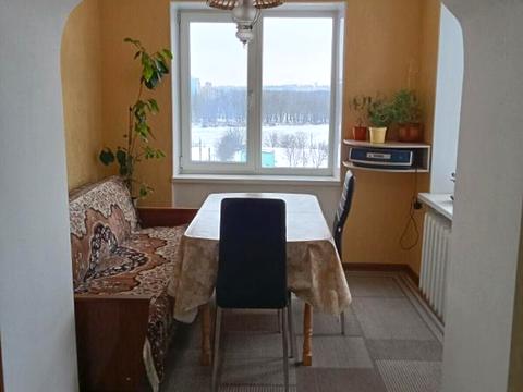 квартира за адресою Зарічанська вул., 52