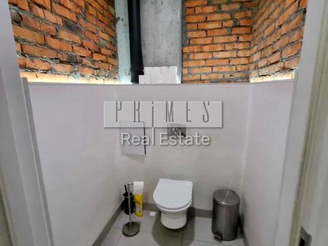 комерційна за адресою Дегтярна вул., 6