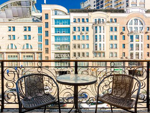 комерційна за адресою Саксаганського вул., 147/5