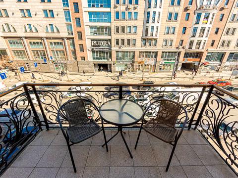 комерційна за адресою Саксаганського вул., 147/5