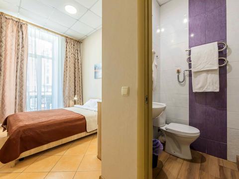 комерційна за адресою Саксаганського вул., 147/5