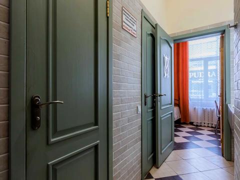 комерційна за адресою Саксаганського вул., 147/5