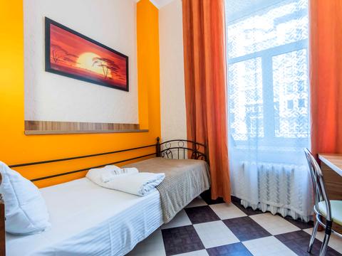 комерційна за адресою Саксаганського вул., 147/5