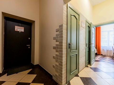 комерційна за адресою Саксаганського вул., 147/5