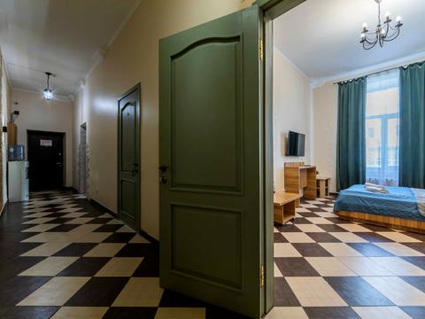 комерційна за адресою Саксаганського вул., 147/5