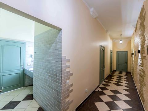 комерційна за адресою Саксаганського вул., 147/5