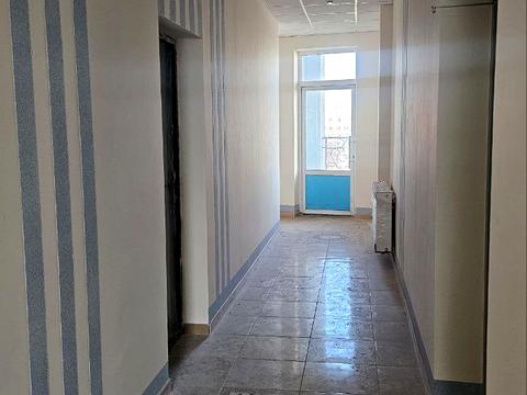 комерційна за адресою Саксаганського вул., 80