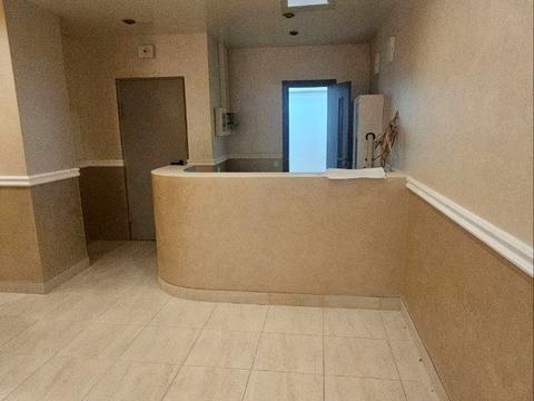 комерційна за адресою Саксаганського вул., 80