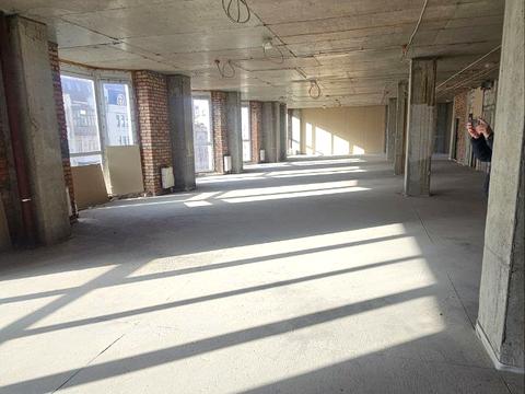 комерційна за адресою Саксаганського вул., 80