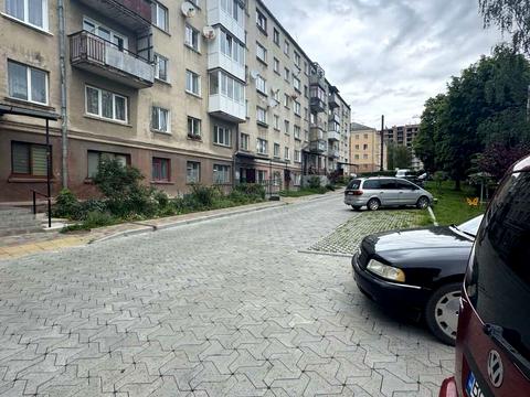 квартира за адресою Степана Бандери просп., 20