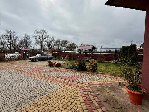 комерційна за адресою Стрийська, 36а