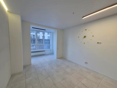 комерційна за адресою Івана Франка вул., 2-А