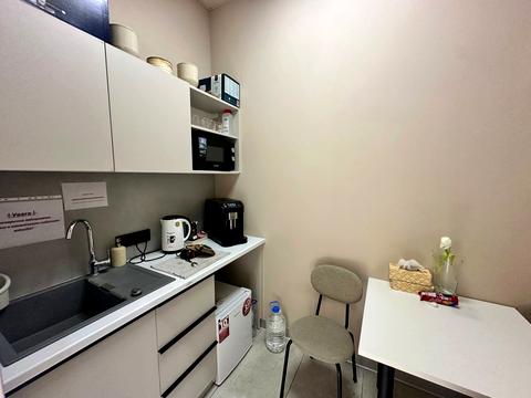 коммерческая по адресу Черновола просп. (700-летия Львова), 16з