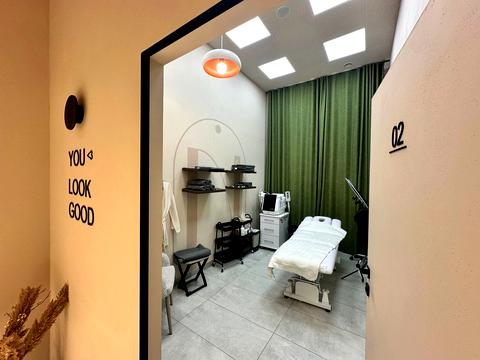 коммерческая по адресу Черновола просп. (700-летия Львова), 16з