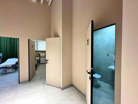 коммерческая по адресу Черновола просп. (700-летия Львова), 16з