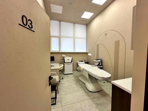 коммерческая по адресу Черновола просп. (700-летия Львова), 16з