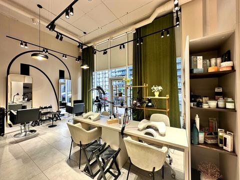 коммерческая по адресу Черновола просп. (700-летия Львова), 16з