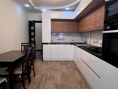 квартира по адресу Яблунева ул., 1/2