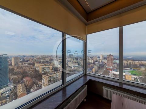 комерційна за адресою Кловський узвіз (Кловський), 7a