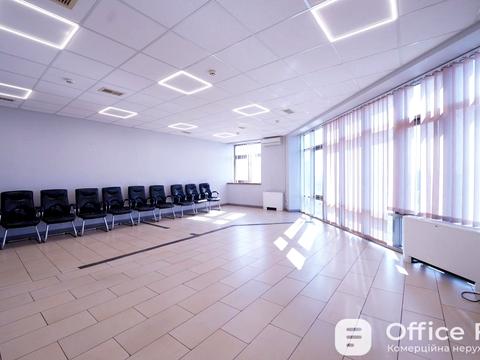 комерційна за адресою Велика Васильківська вул. (Червоноармійська), 72