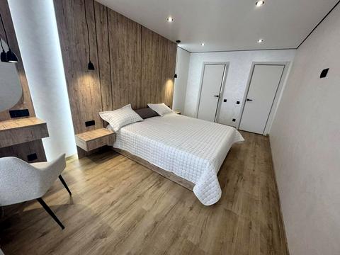 квартира за адресою Білогірська вул., 12